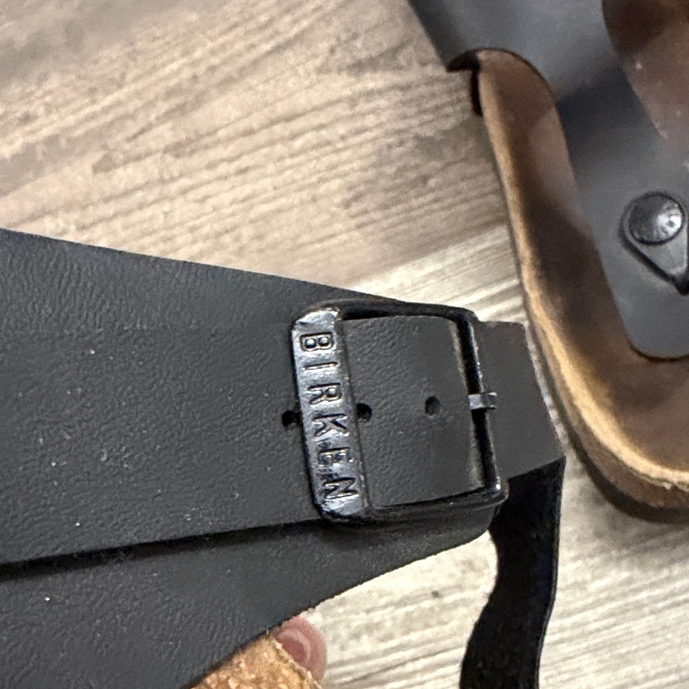 Birkenstock Black Leather Sandals Size 7 - Picture 2 of 6
